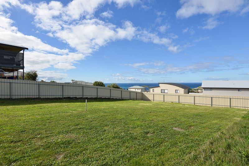 7 Mayflower Court, Encounter Bay SA 5211, Image 2