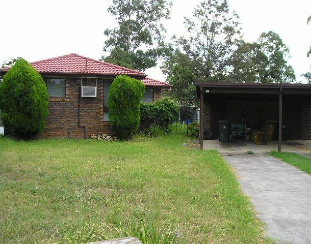 10 Cosmos Place, Macquarie Fields NSW 2564