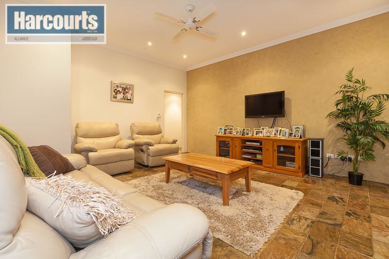 11 Bainbridge Mews, Currambine WA 6028, Image 2