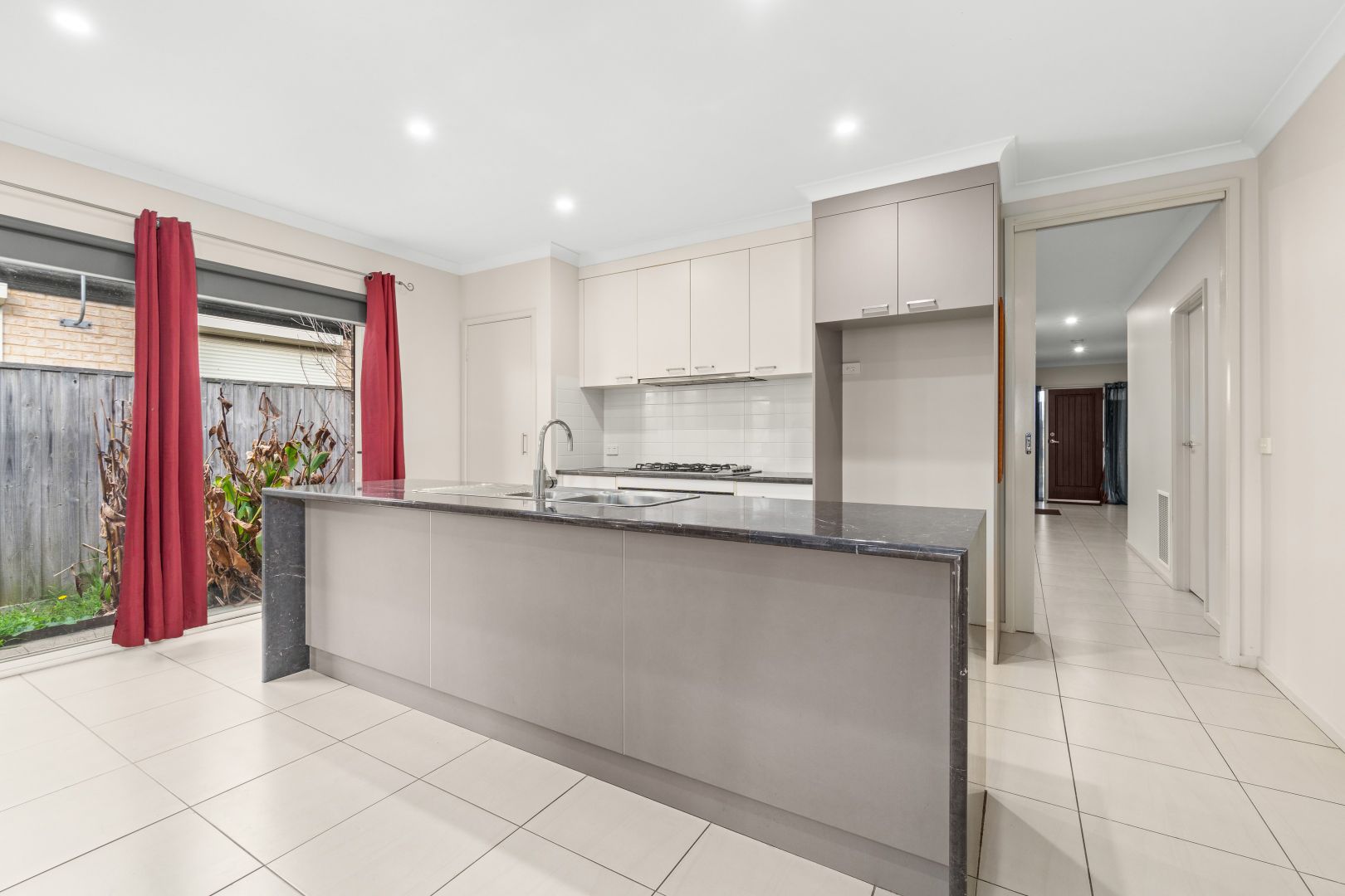 94 Hammersmith Circuit, Traralgon VIC 3844, Image 2