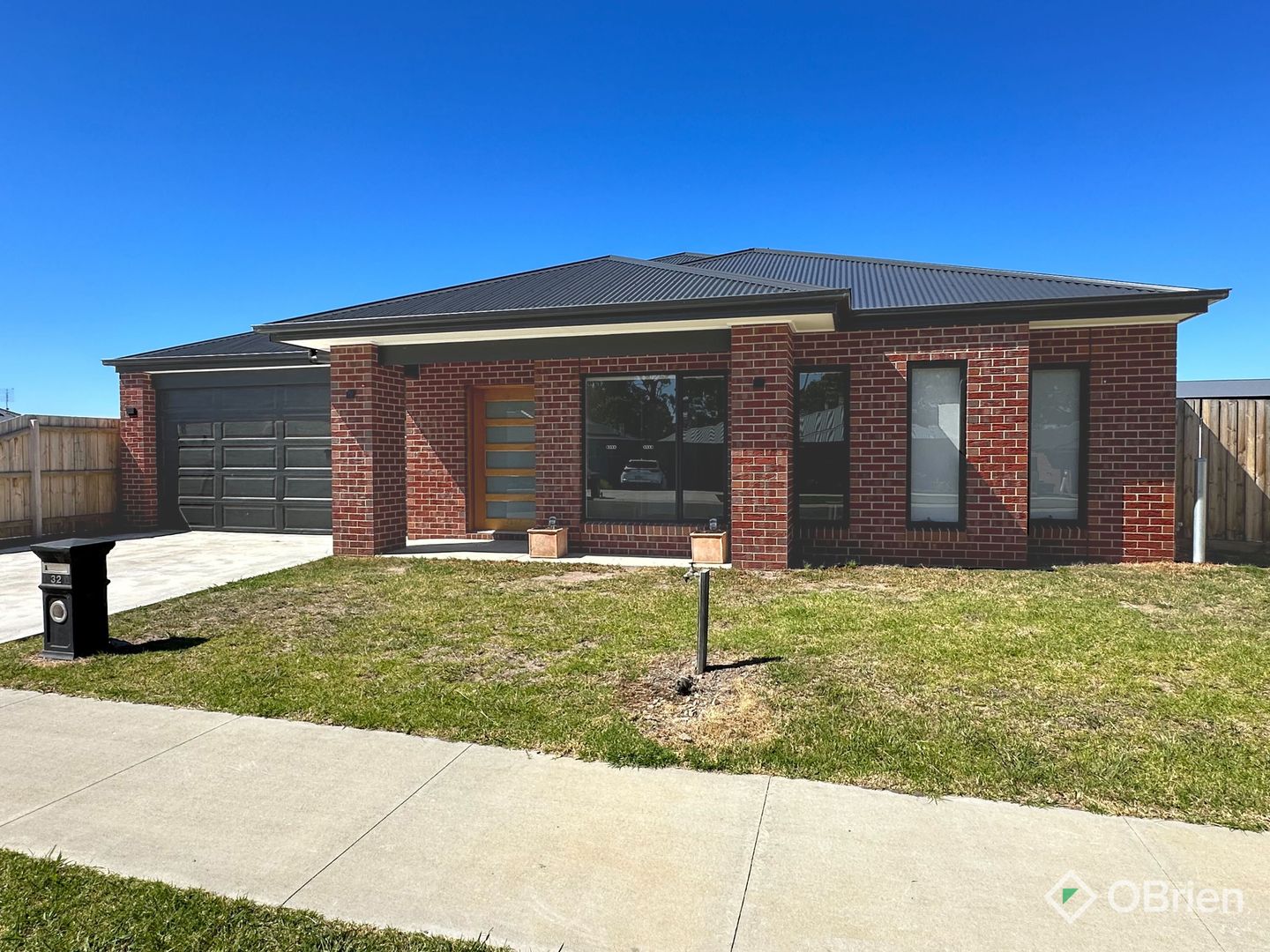 32 Houghton Crescent, Eagle Point VIC 3878