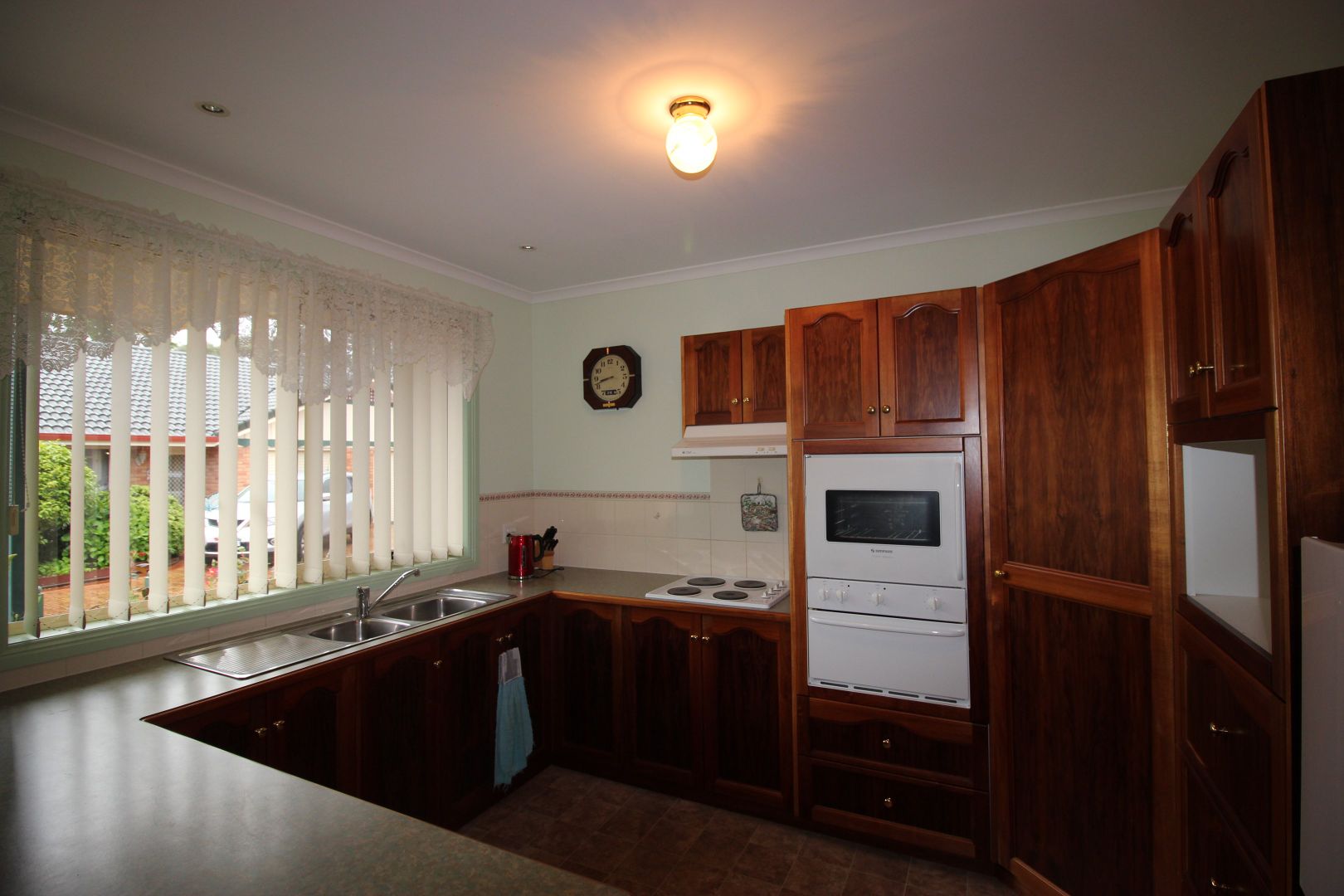 4/2 Levendale Court, Ulverstone TAS 7315, Image 2