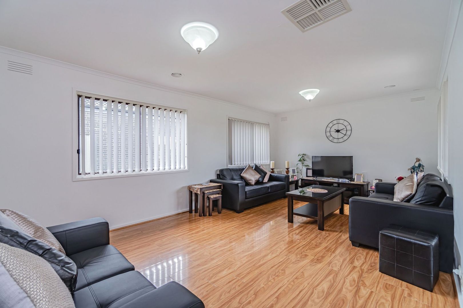 3 Uplands Court, Meadow Heights VIC 3048, Image 2