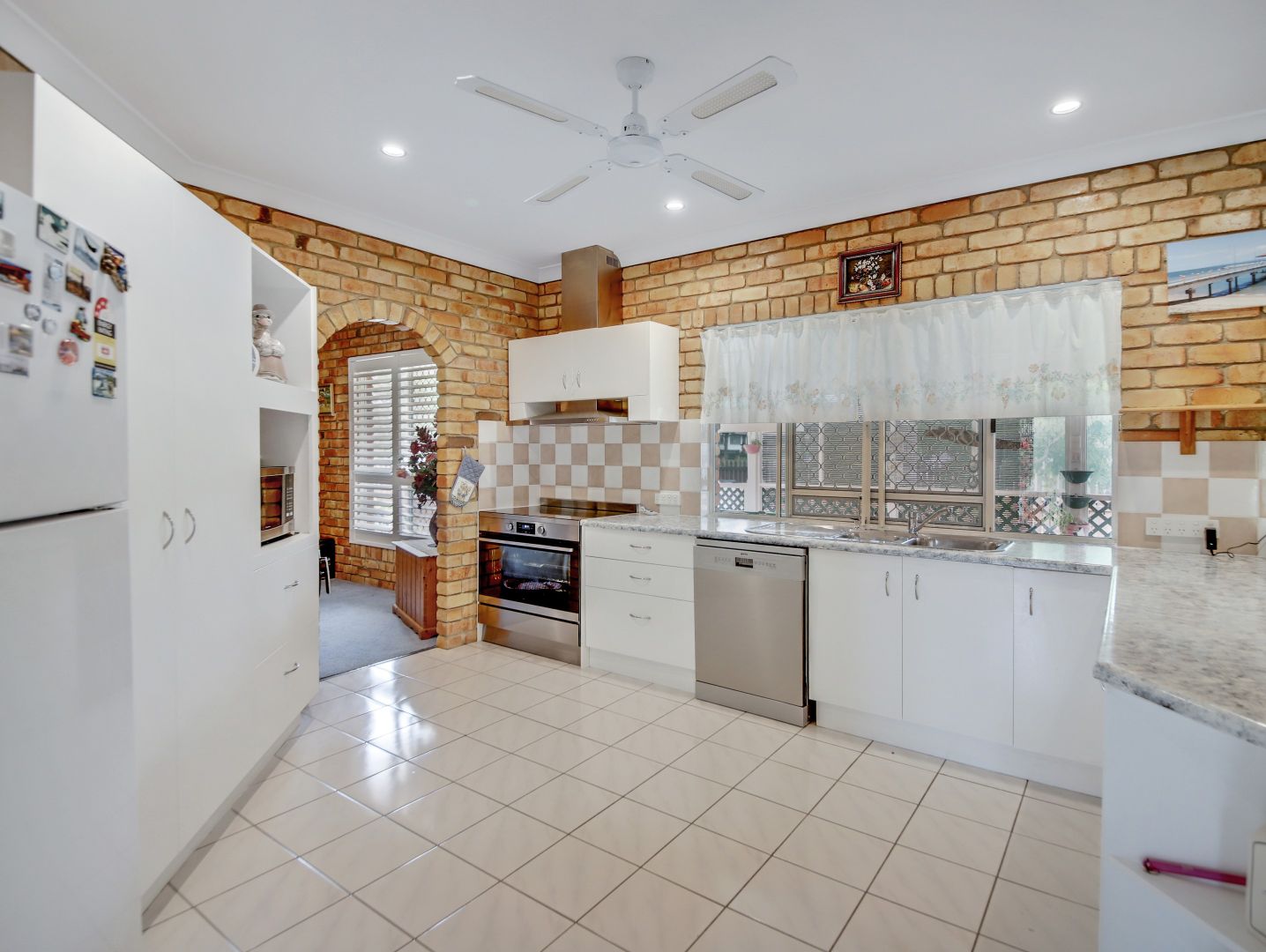 2 Louis Street, Granville QLD 4650, Image 1