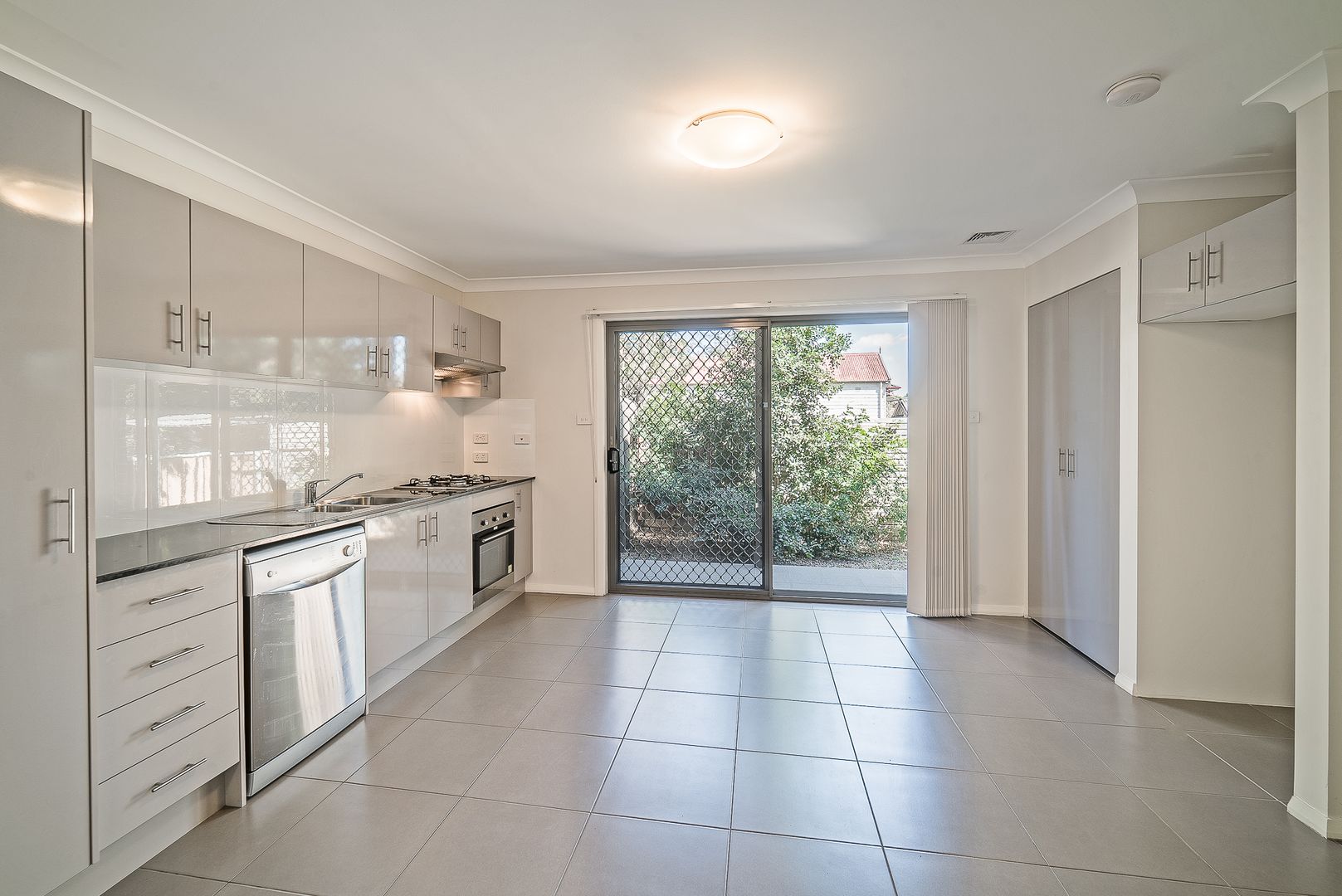 4/90-92 Cox Ave, Penrith NSW 2750, Image 2