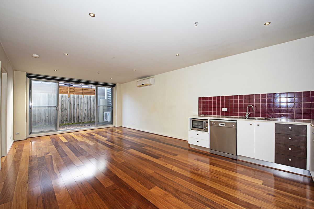 2 bedrooms Apartment / Unit / Flat in 1/533-535 Nepean Highway BONBEACH VIC, 3196