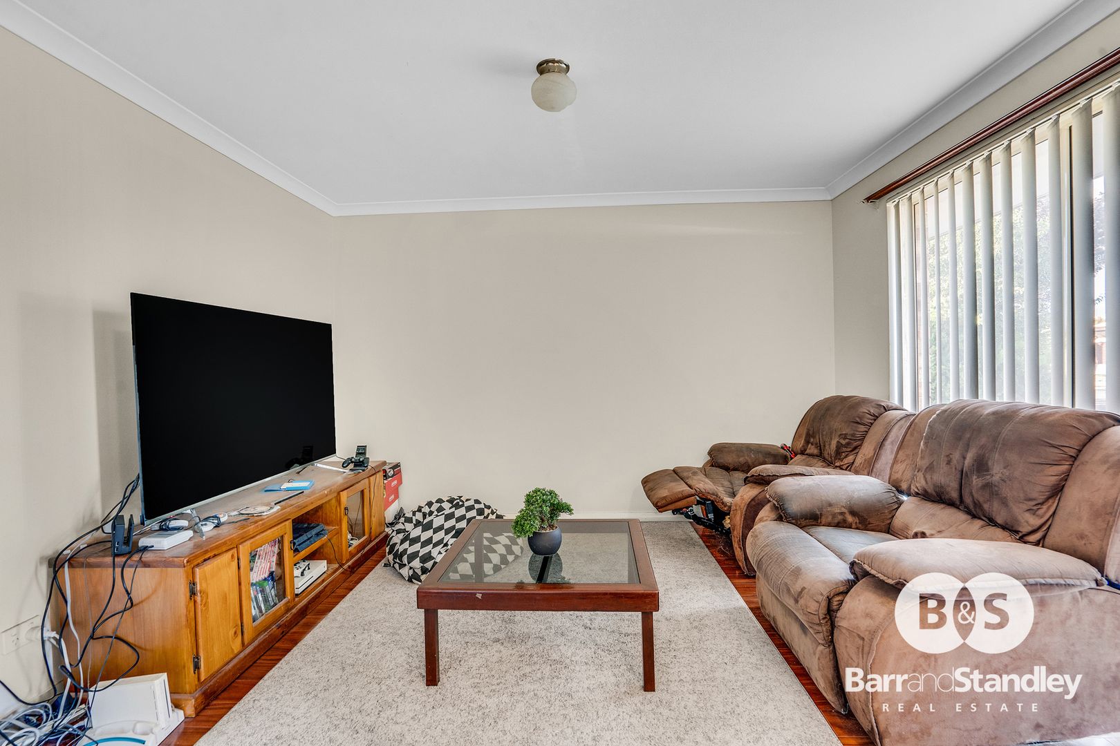 9 Scarlet Drive, Glen Iris WA 6230, Image 2