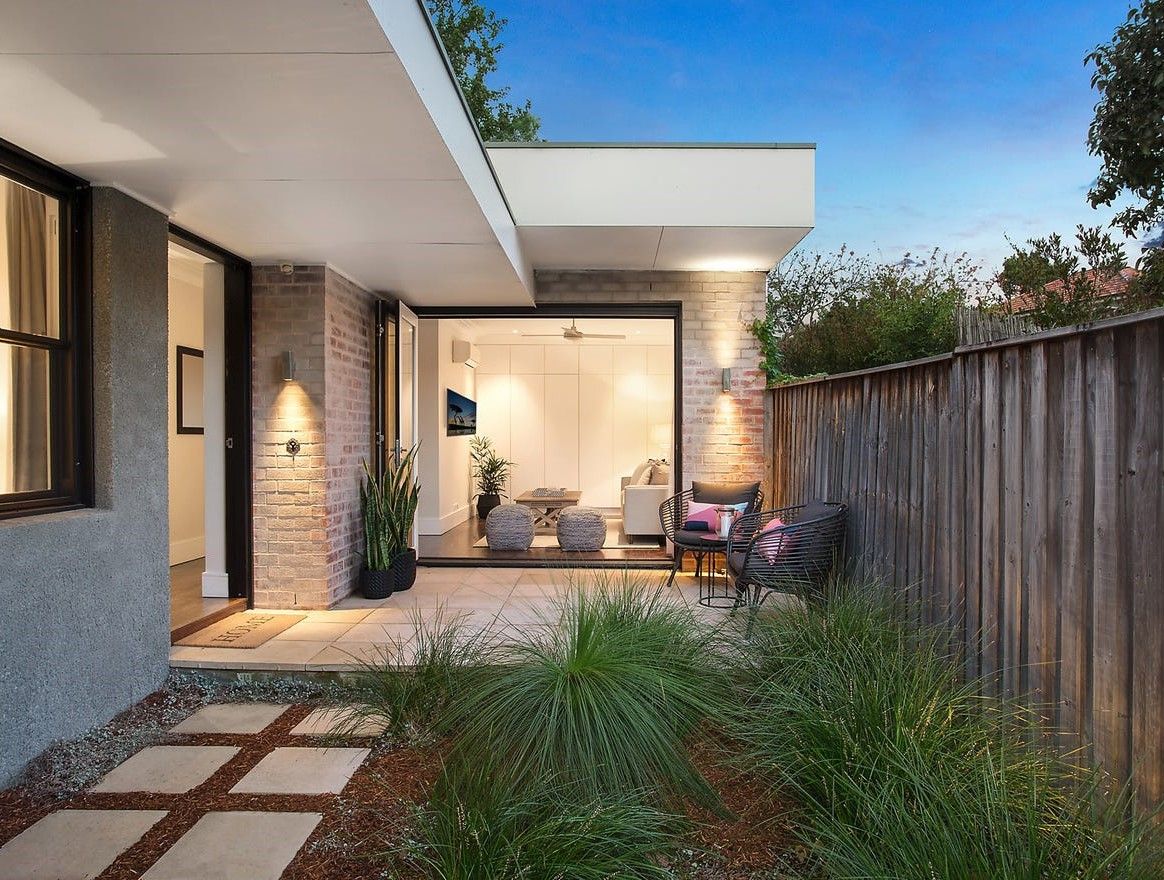 5 bedrooms House in 1 Raeburn Avenue CASTLECRAG NSW, 2068