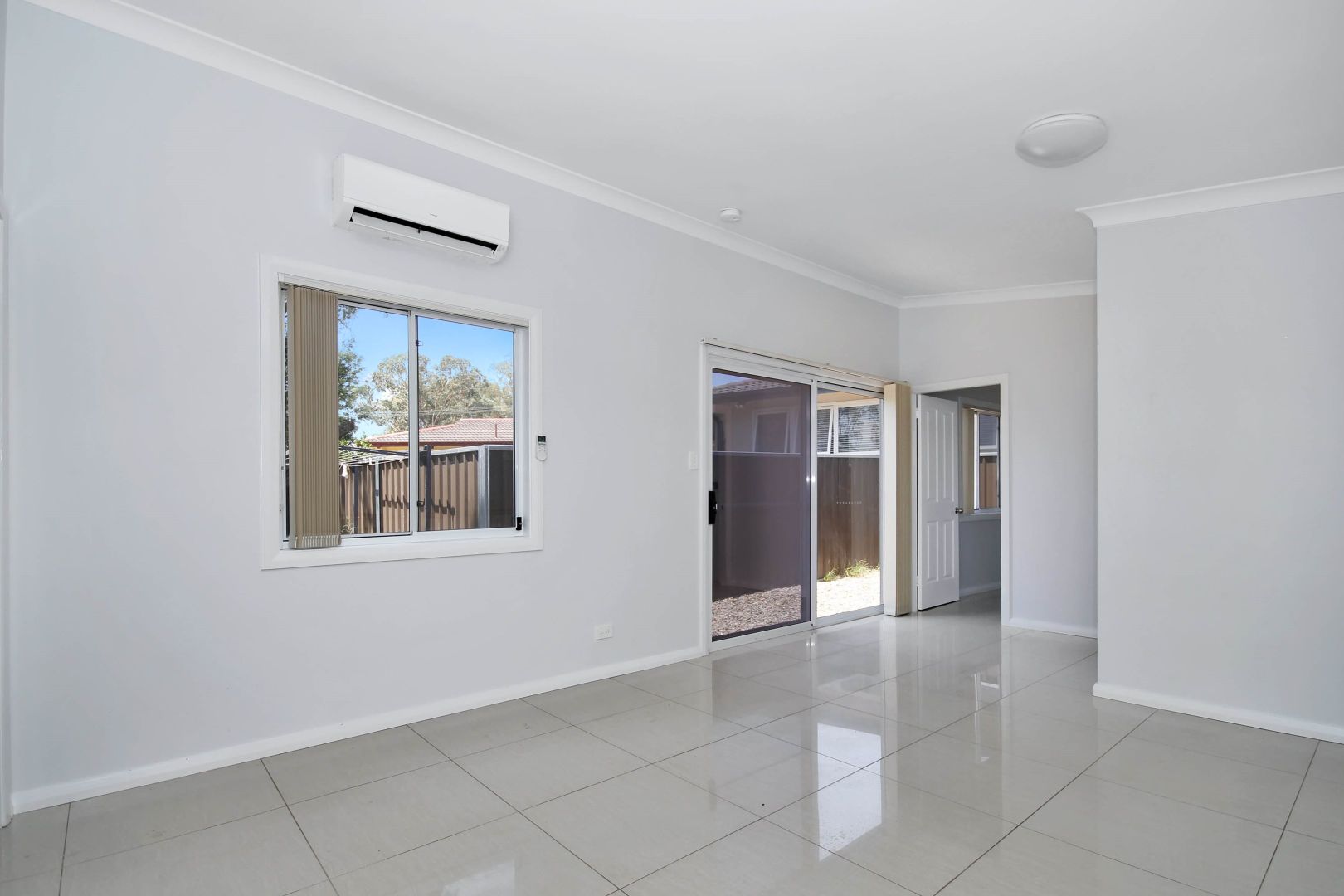 61a Marquesa Crescent, Lethbridge Park NSW 2770, Image 2