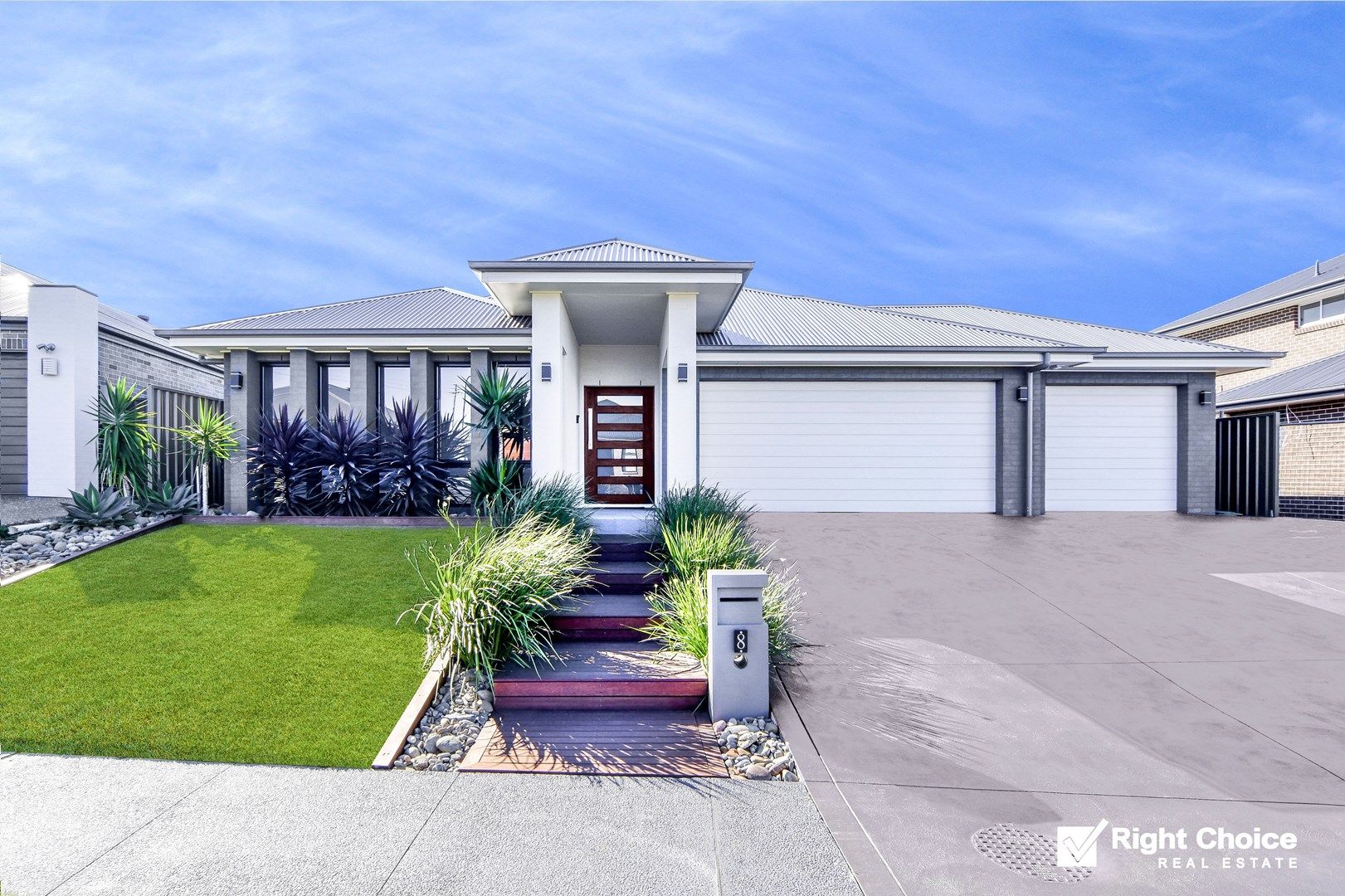 8 Tallawarra Crescent, Haywards Bay NSW 2530, Image 0