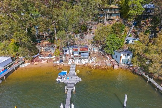 Picture of 82 Riverview Avenue, DANGAR ISLAND NSW 2083