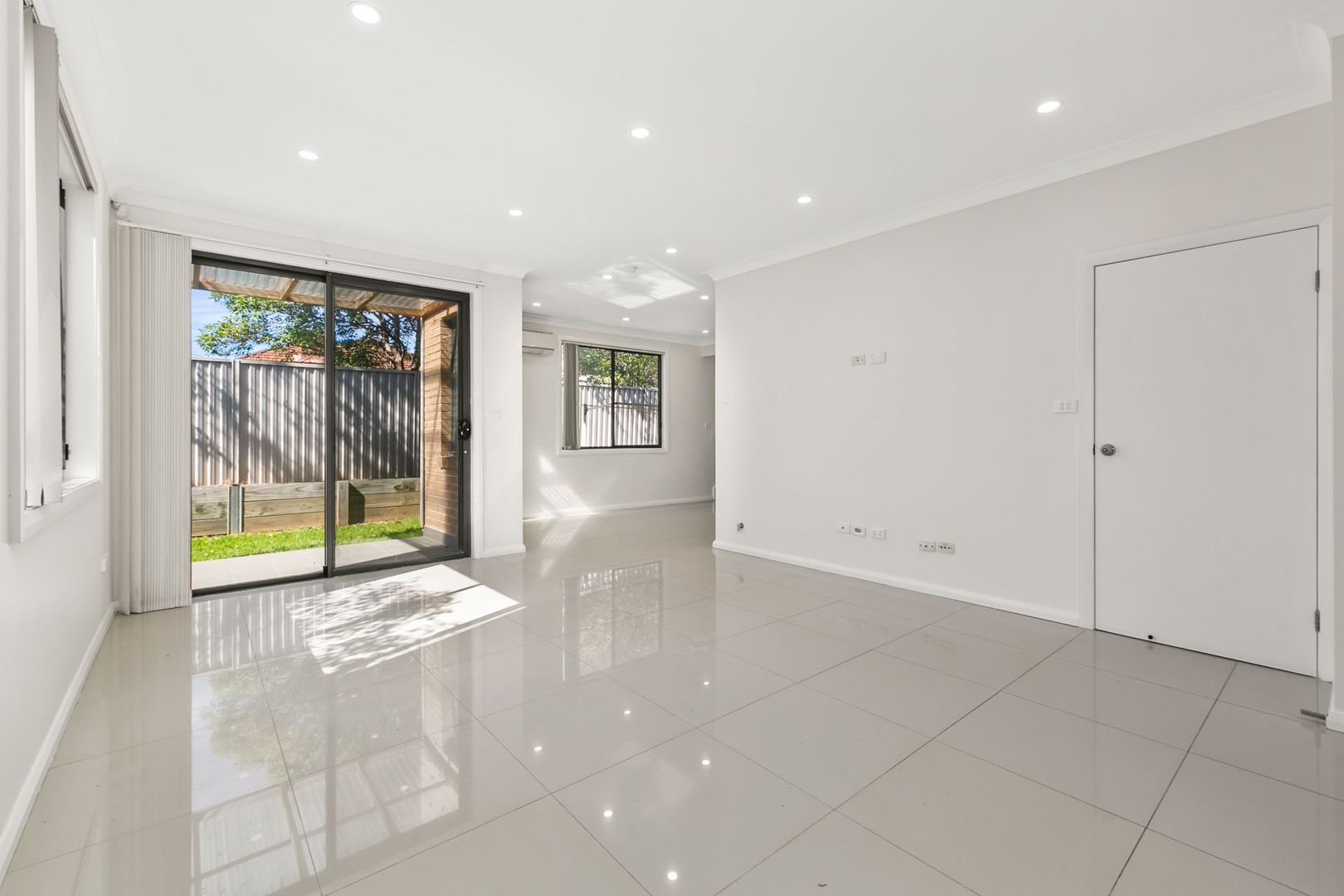 1/11-13 King Street, Guildford West NSW 2161, Image 1