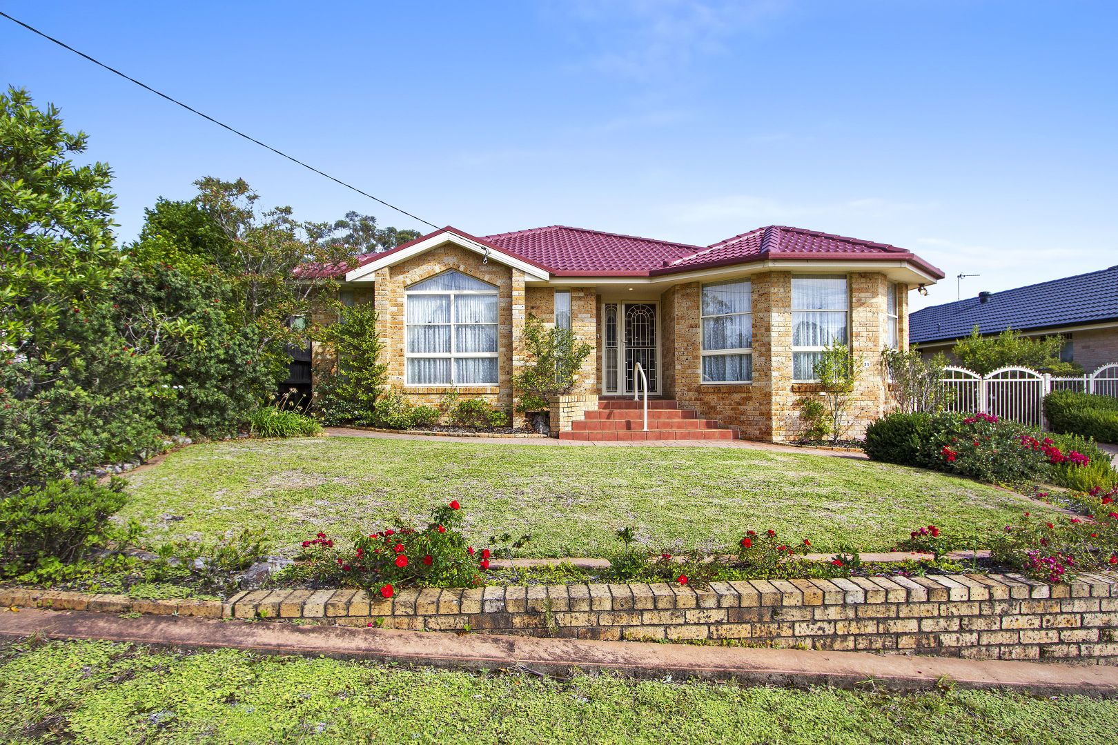 31 Leo Drive, Narrawallee Property History & Address Research Domain