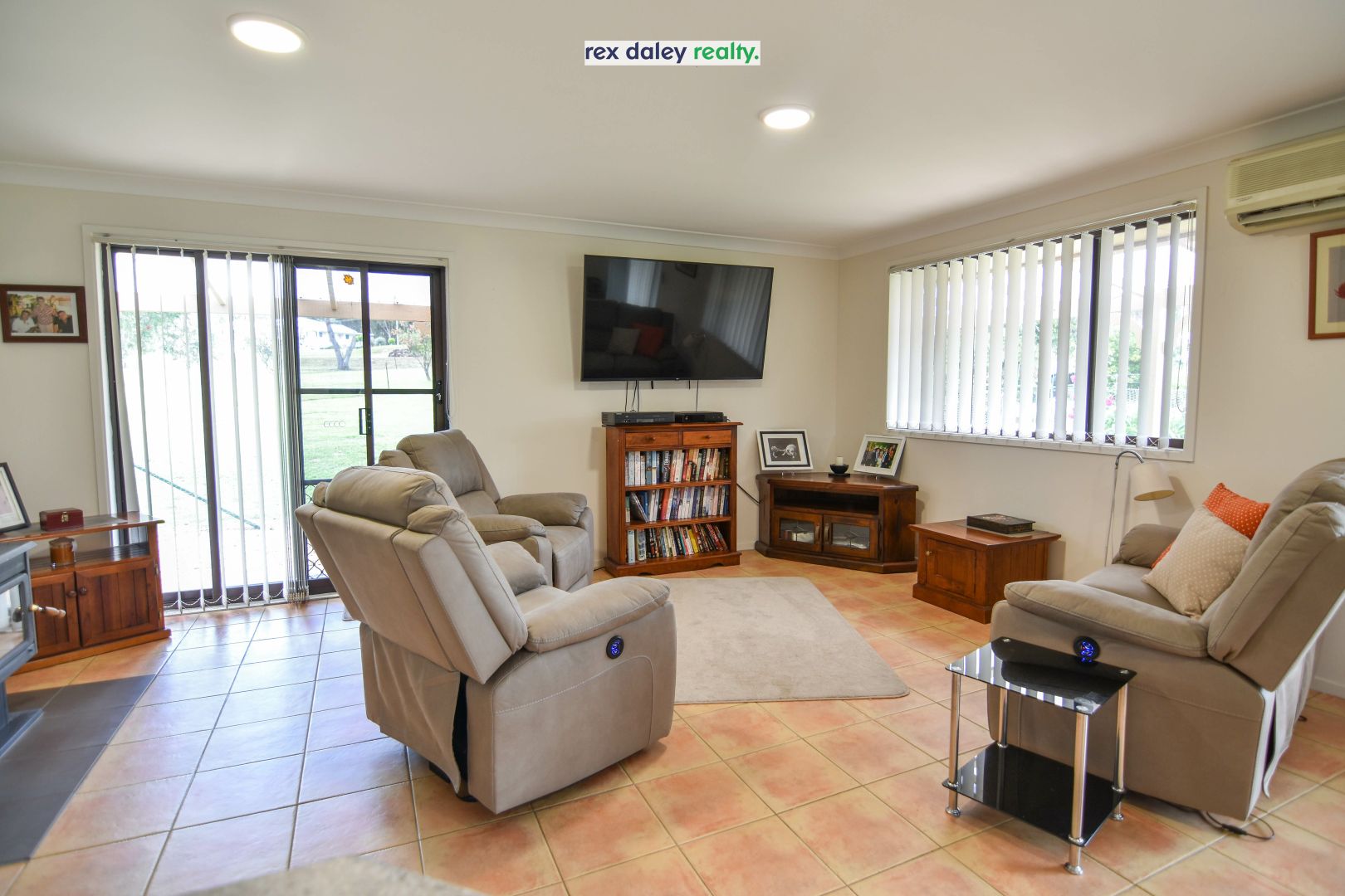 52 Runnymede Drive, Inverell NSW 2360, Image 2