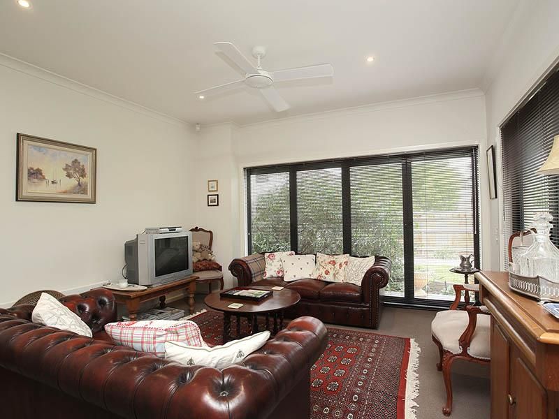 21/124 Mason Street, NEWPORT VIC 3015, Image 1