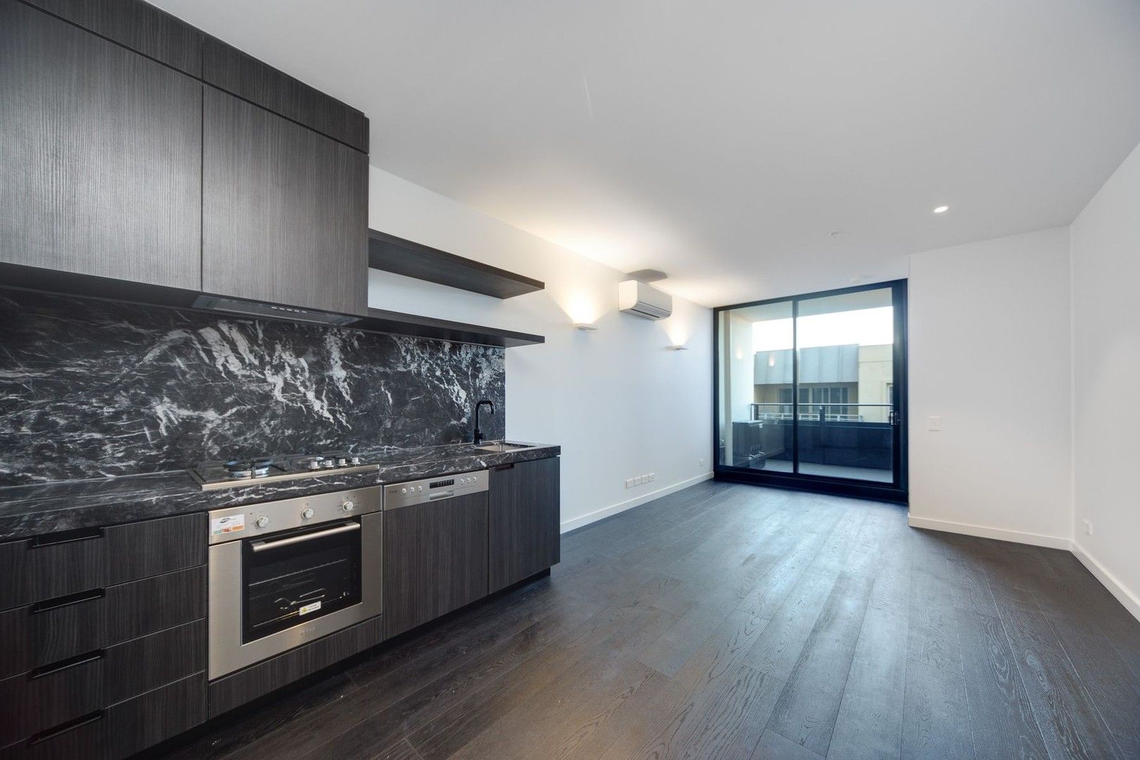 2 bedrooms Apartment / Unit / Flat in 629/23 Blackwood Street NORTH MELBOURNE VIC, 3051