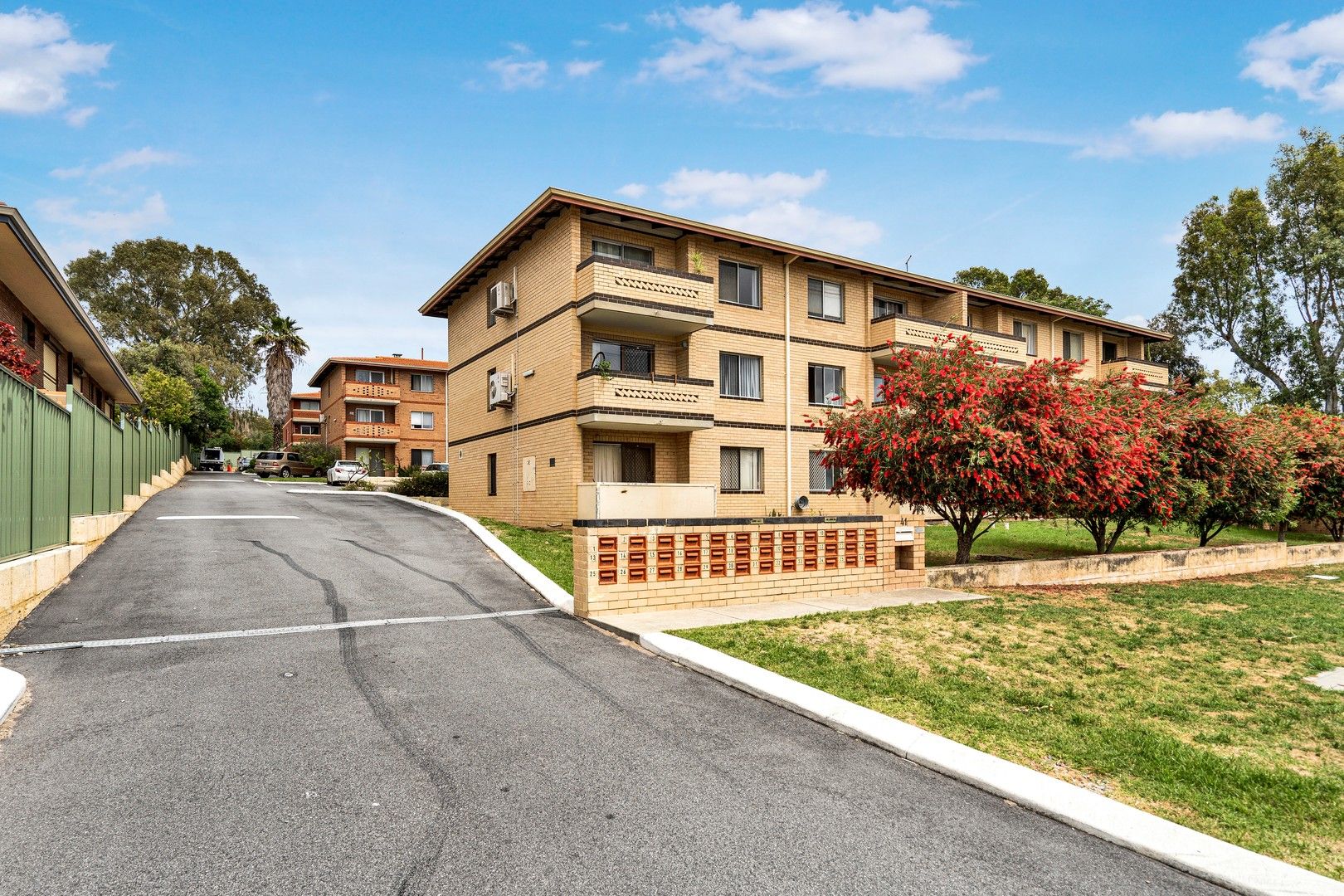 2 bedrooms Apartment / Unit / Flat in 11/41 Davilak Avenue HAMILTON HILL WA, 6163