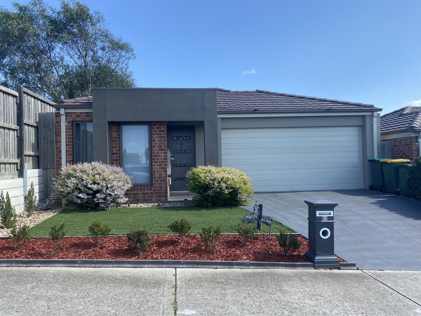 4 bedrooms House in 52 Sackville Street MERNDA VIC, 3754