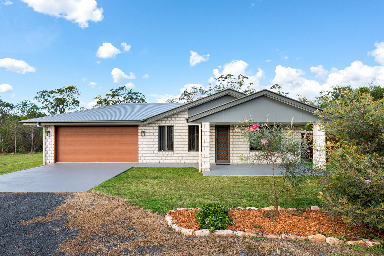 4 bedrooms House in 270 Honeyeater Drive WALLIGAN QLD, 4655
