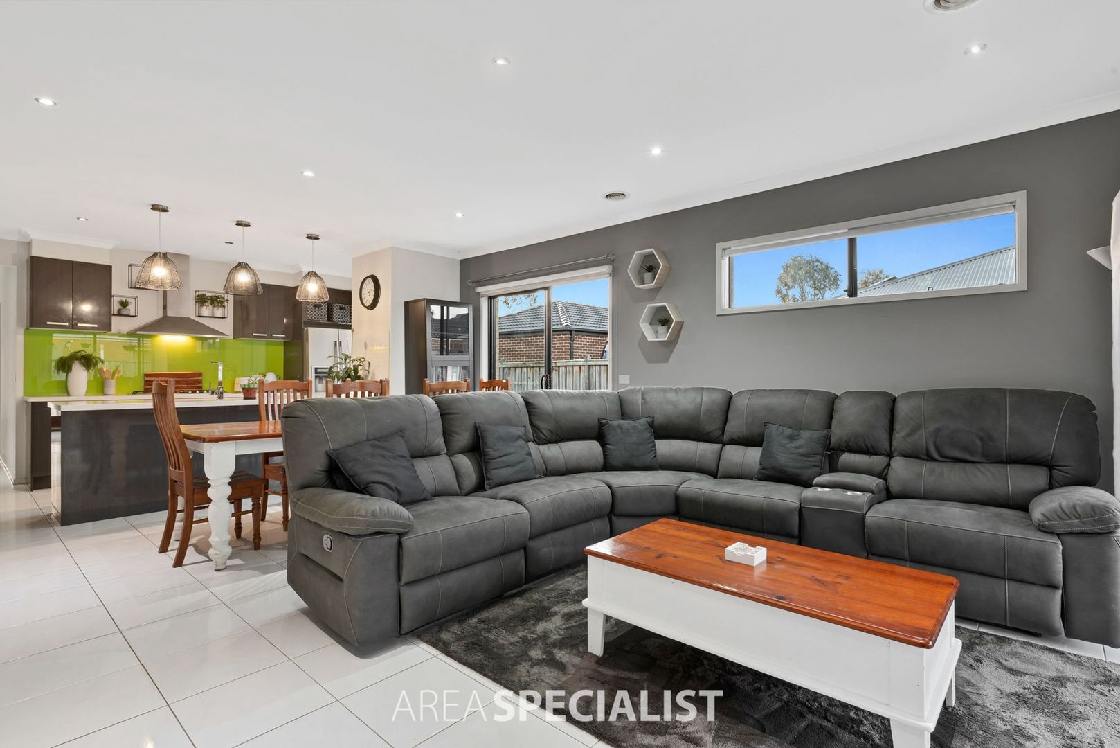 14 Davenport Crescent, Cranbourne West VIC 3977, Image 1