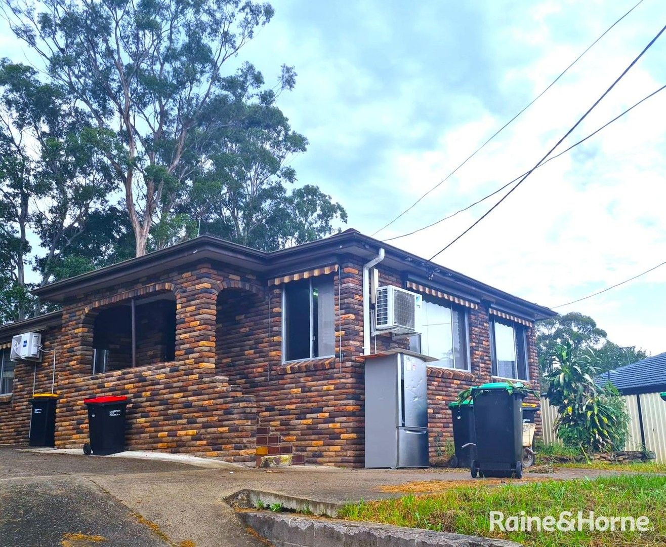 4 Alexandria Place, Busby NSW 2168 House For Rent 500 Domain