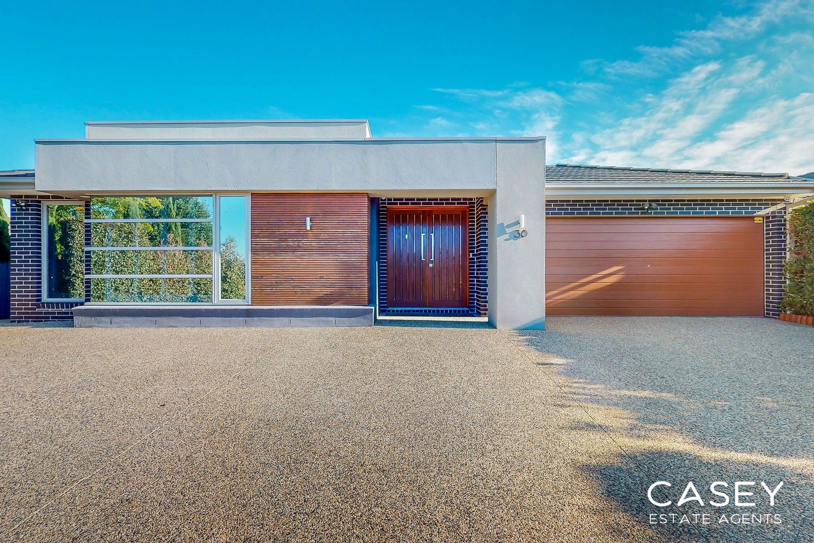 4 bedrooms House in 30 Cherryhills Drive CRANBOURNE VIC, 3977