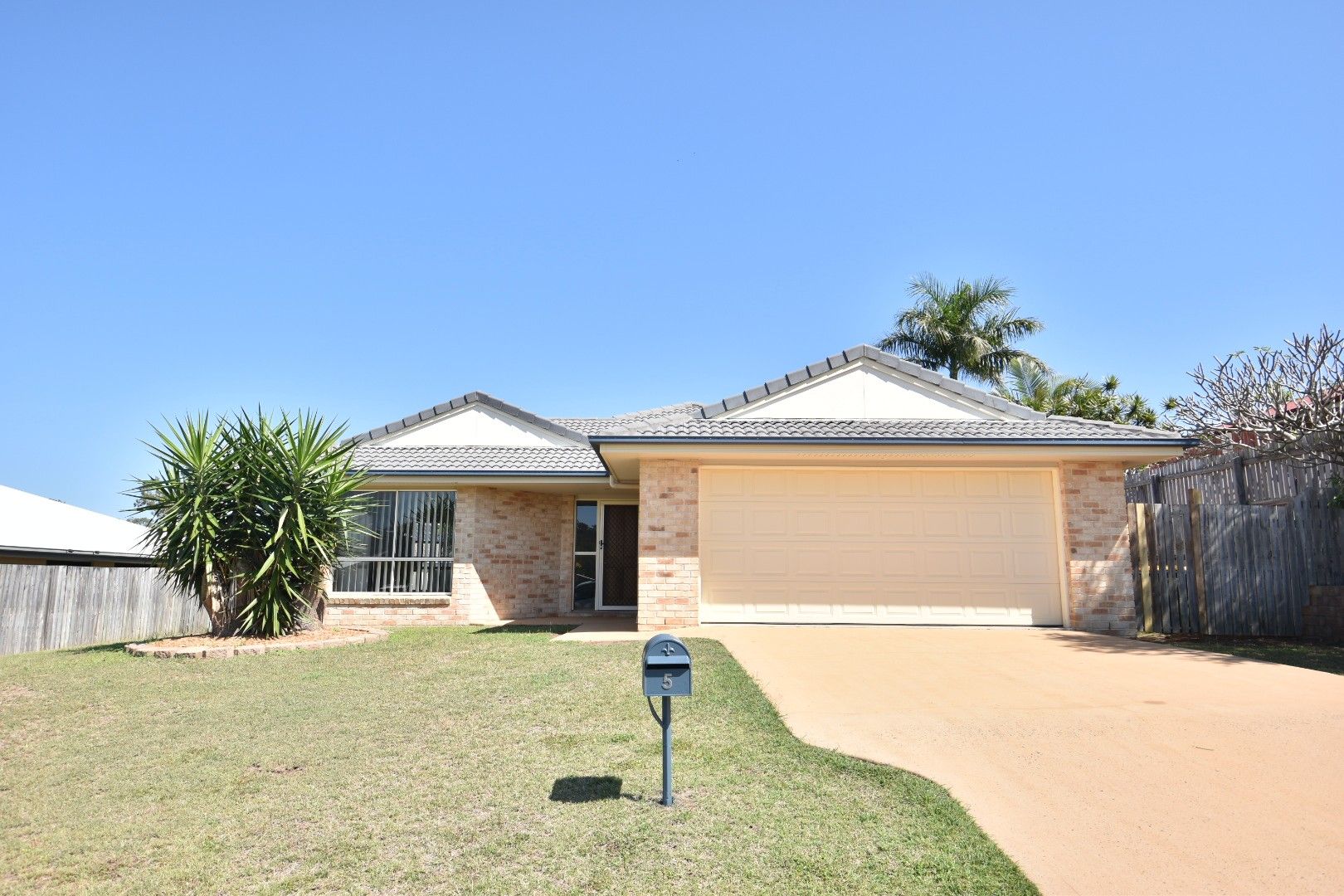 4 bedrooms House in 5 Lillypilly Place CALLIOPE QLD, 4680