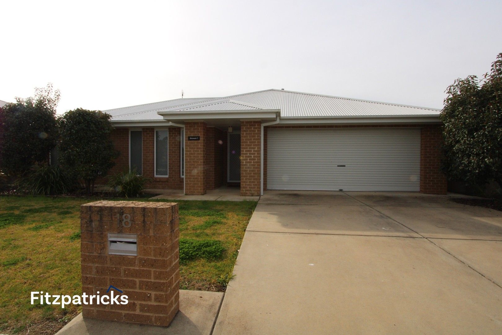 3 bedrooms House in 18 Durack Street BOOROOMA NSW, 2650