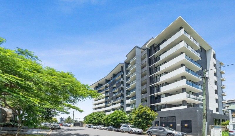 2 bedrooms Apartment / Unit / Flat in 707/8 Hunt Street HAMILTON QLD, 4007