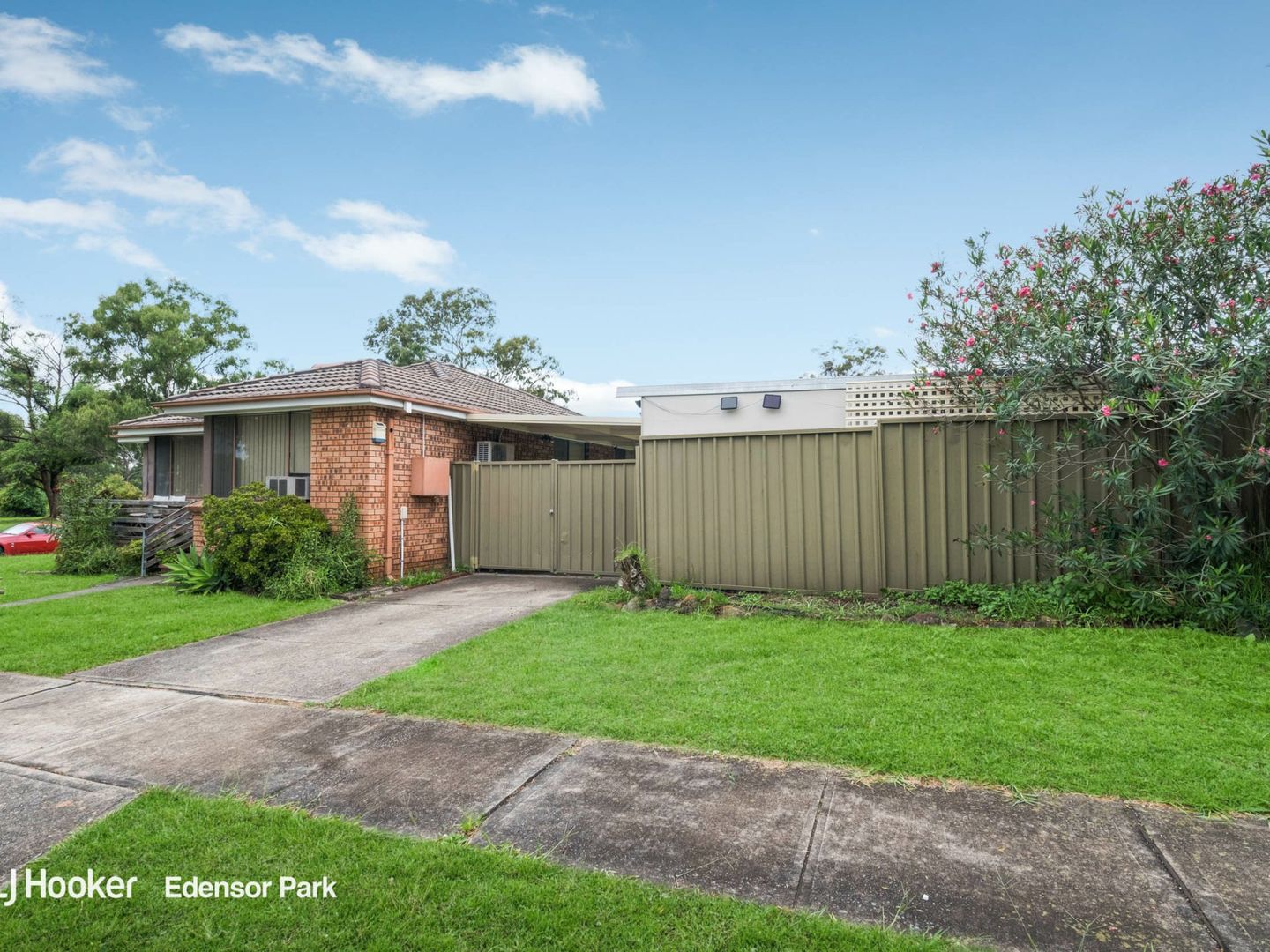 1 Como Place, St Johns Park NSW 2176, Image 1