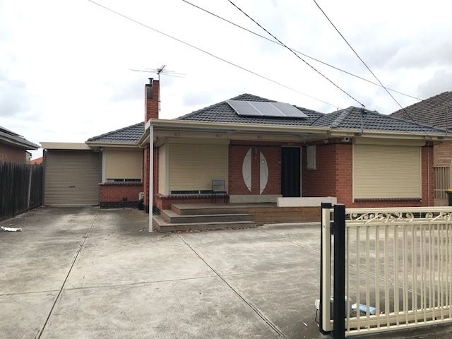 3 bedrooms House in 9 Romsey Avenue SUNSHINE NORTH VIC, 3020