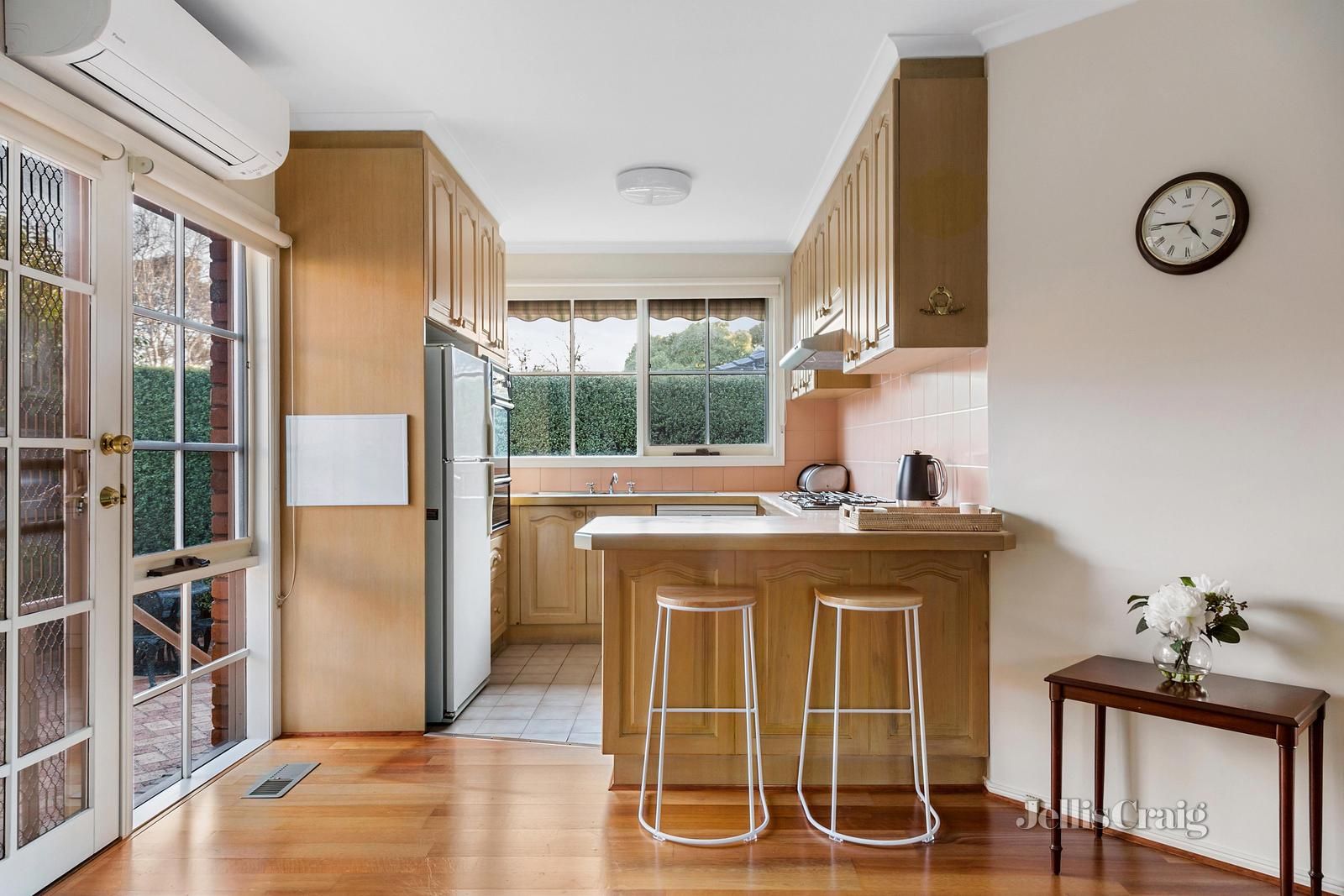Sold 1/82 Windsor Crescent, Surrey Hills VIC 3127 on 04 Nov 2022
