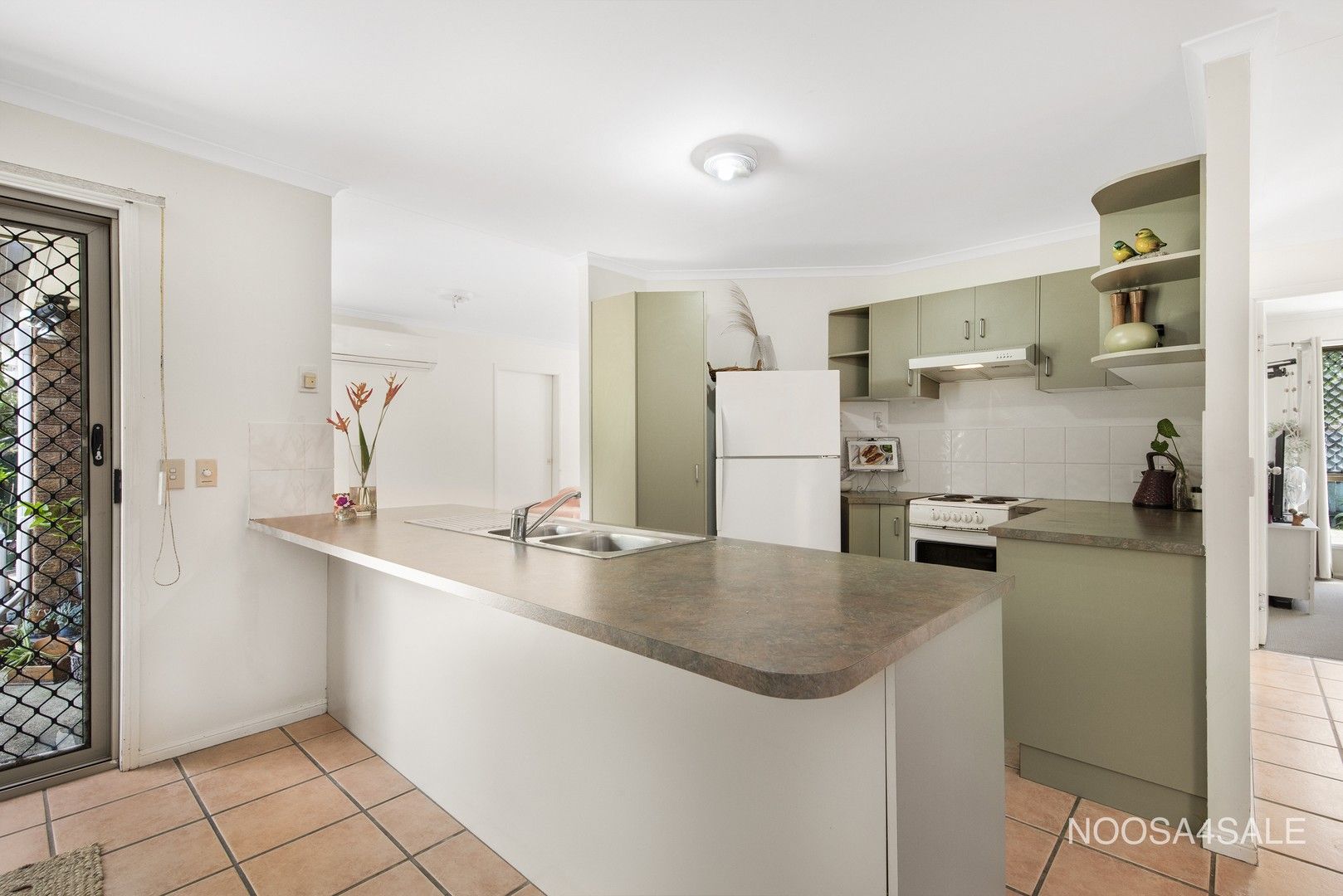 66 Griffith Avenue, Tewantin QLD 4565, Image 2