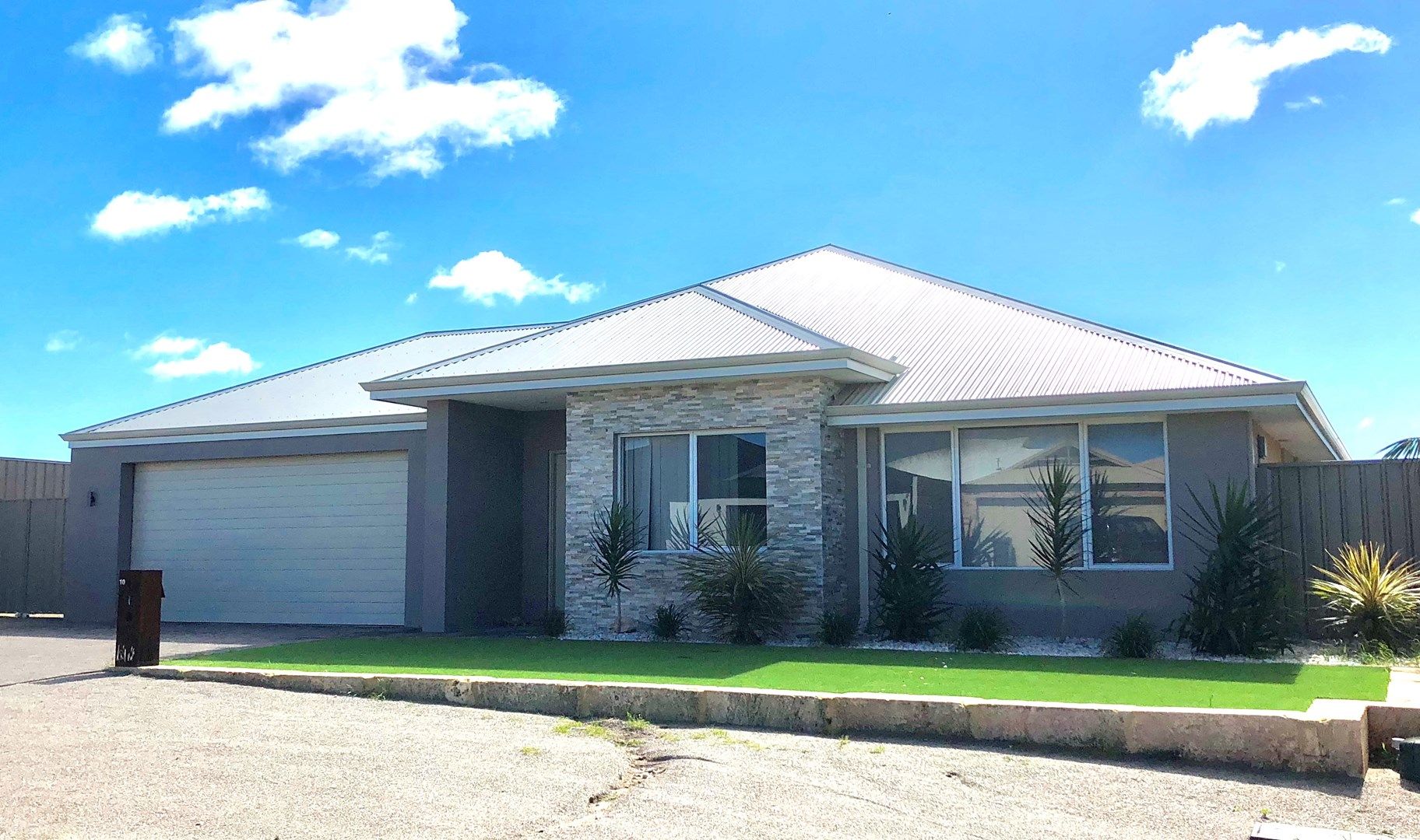 10 Silvery Wave Vista, Wandina WA 6530, Image 0