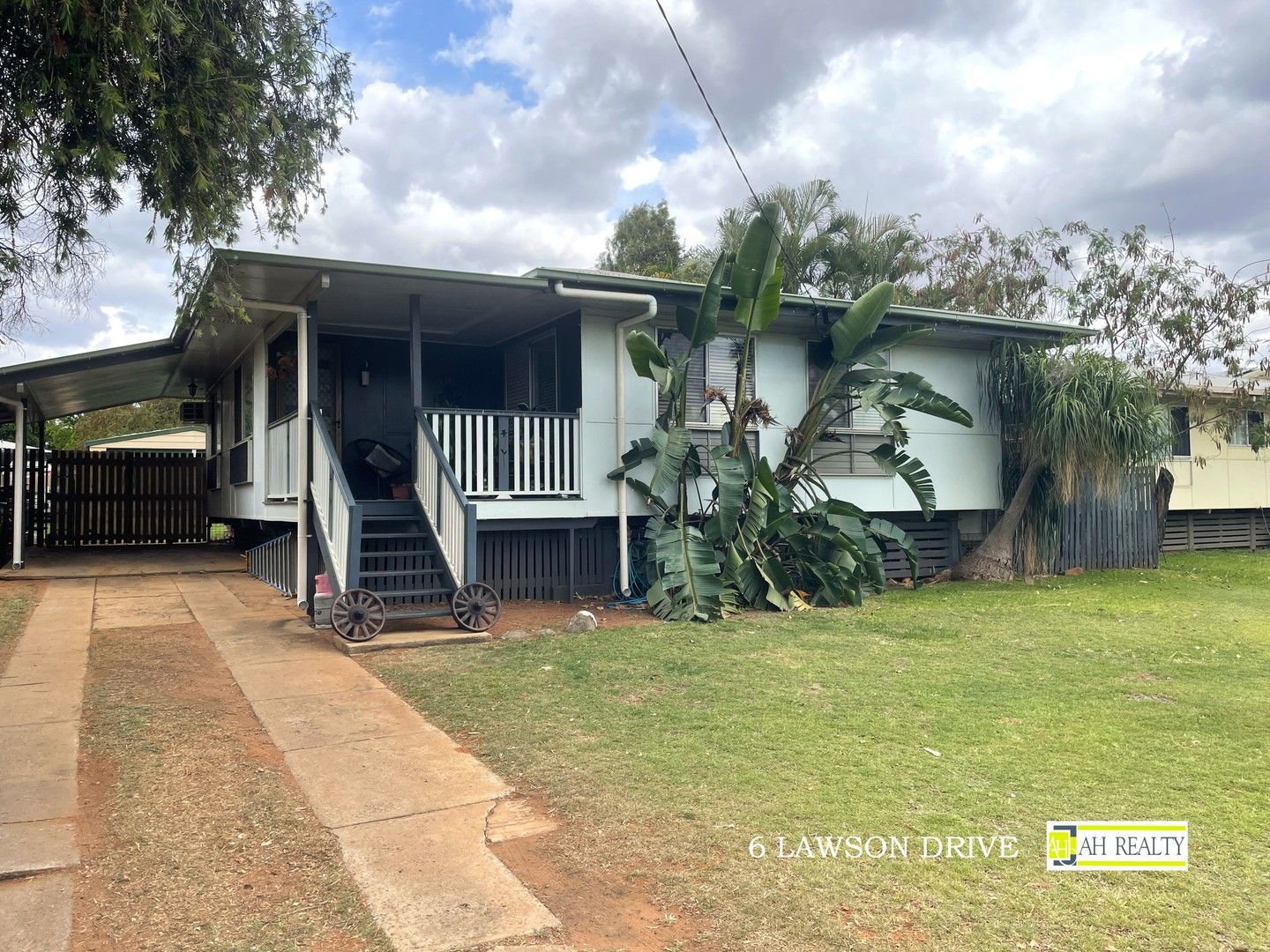 3 bedrooms House in 6 Lawson Drive MORANBAH QLD, 4744