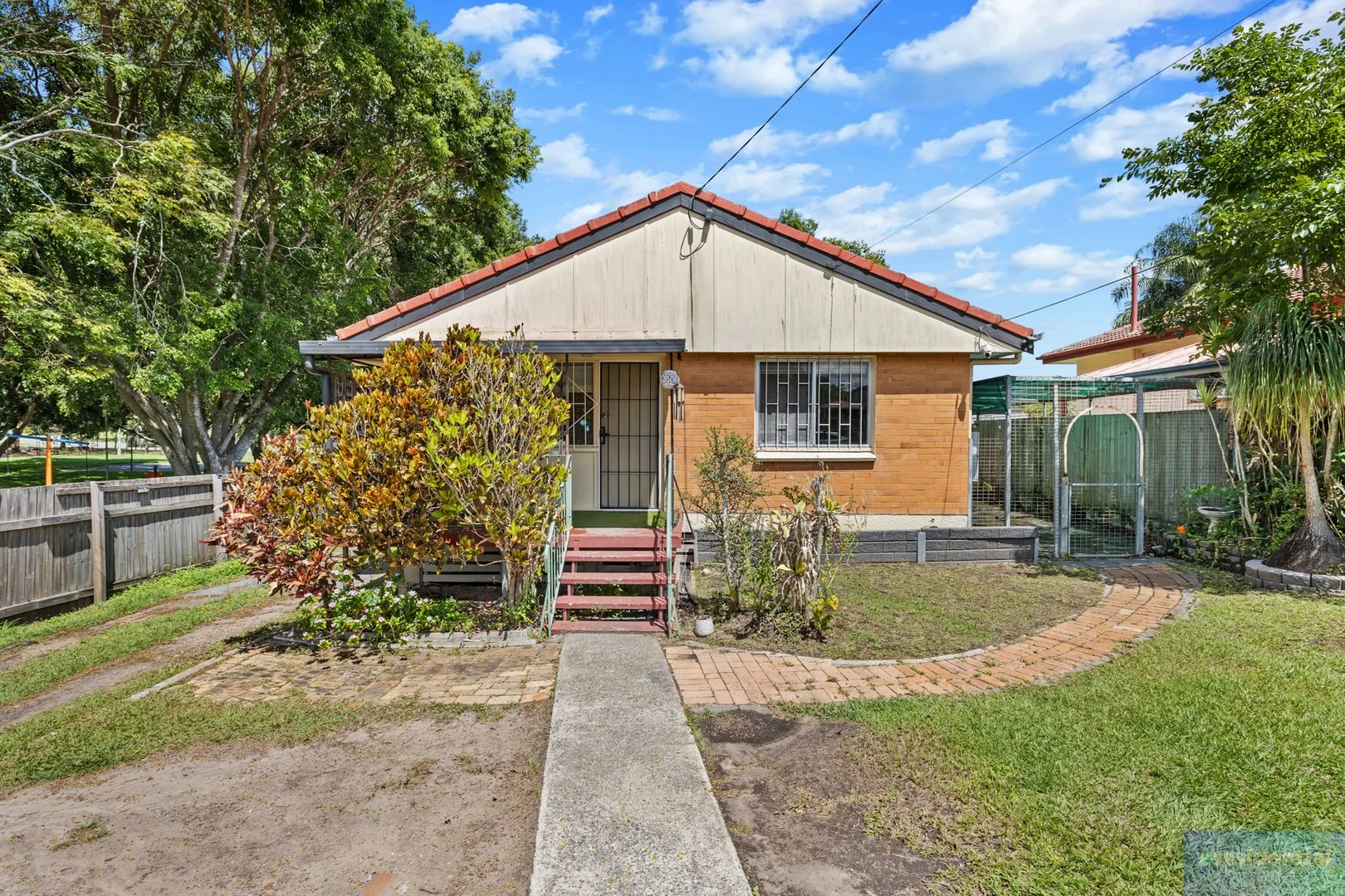 18 Hague Street, Woodridge QLD 4114