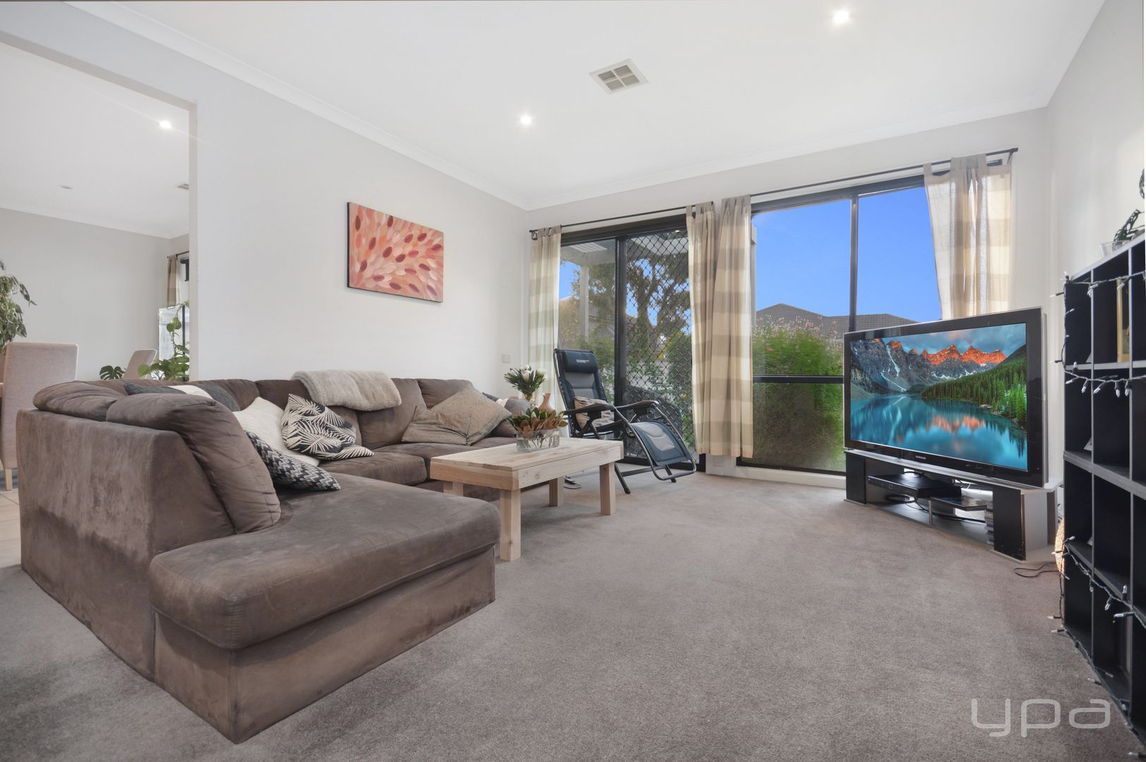 30 Signature Boulevard, Sanctuary Lakes VIC 3030, Image 2