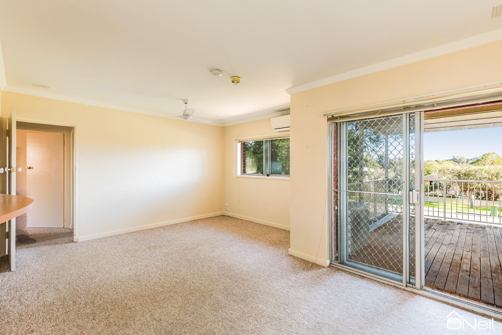 21/2 Benjamin Street, Armadale WA 6112, Image 1