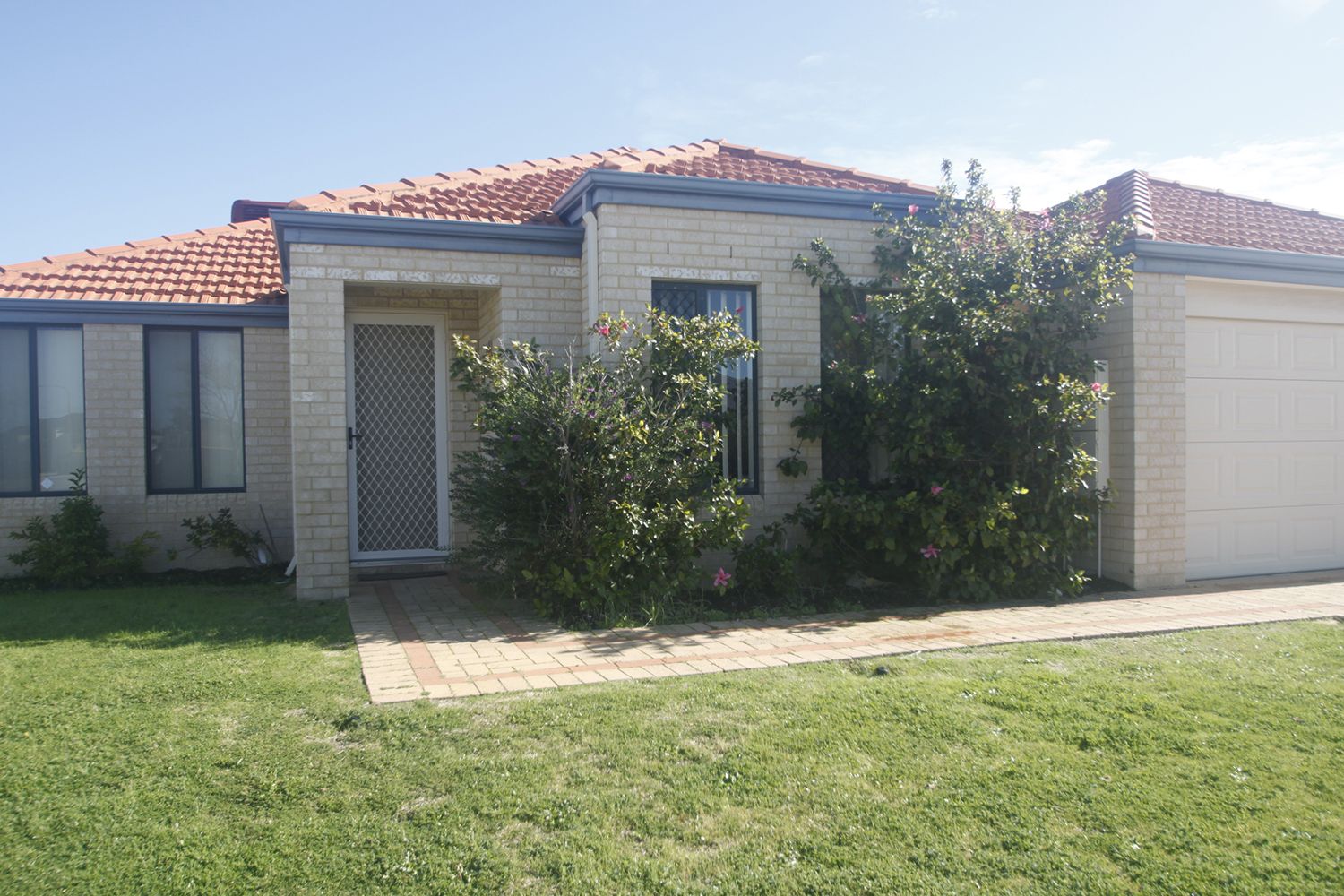 2 Esk Close, Canning Vale WA 6155, Image 1