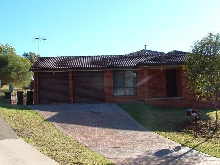 8 Dolge Place, Ambarvale NSW 2560