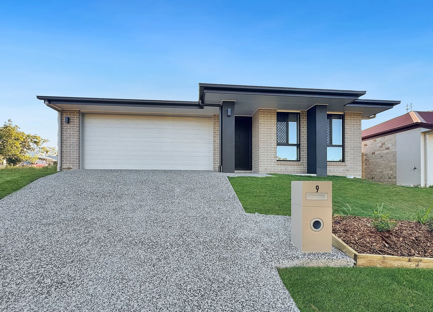 9 Bufflehead Road, Kirkwood QLD 4680