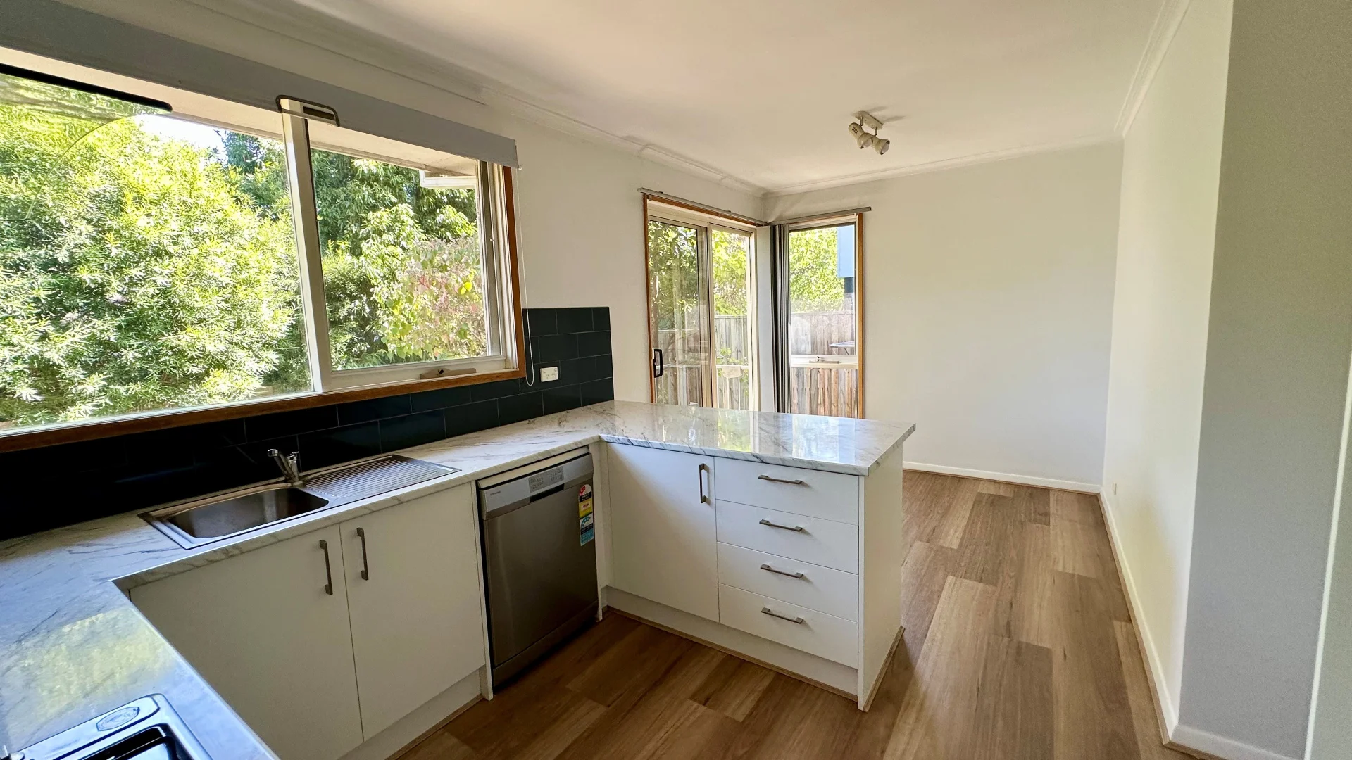 Additional image 3 of 9/143-149 Coleman Parade, Glen Waverley VIC 3150