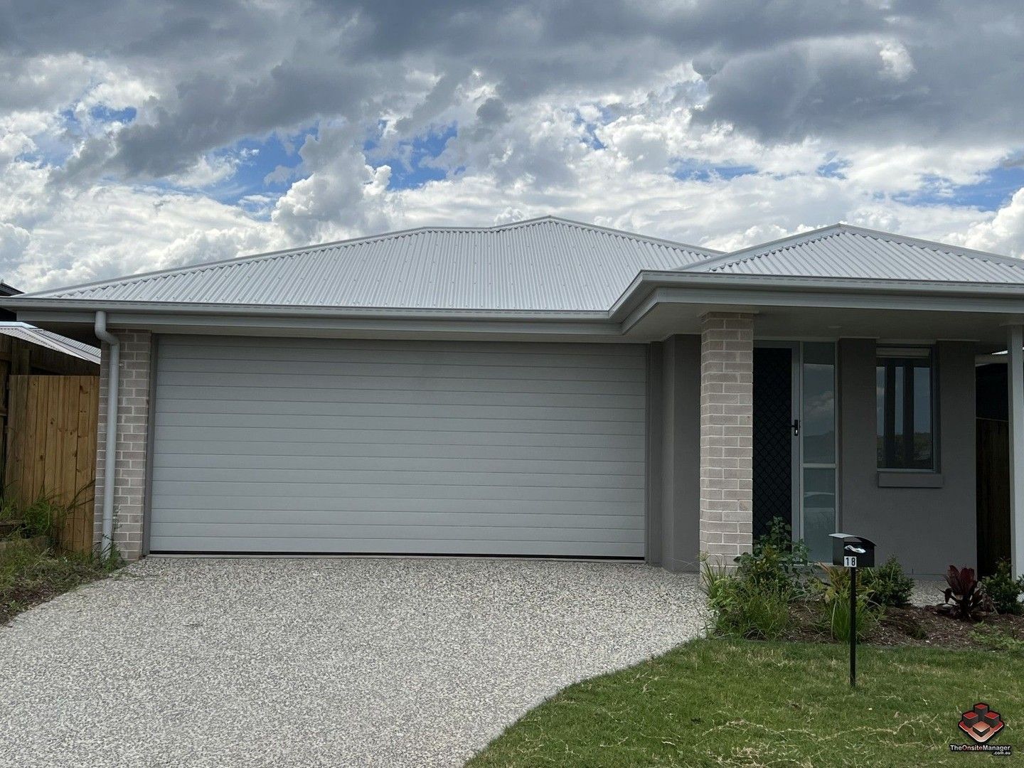 4 bedrooms House in 18 Gold Avenue YARRABILBA QLD, 4207