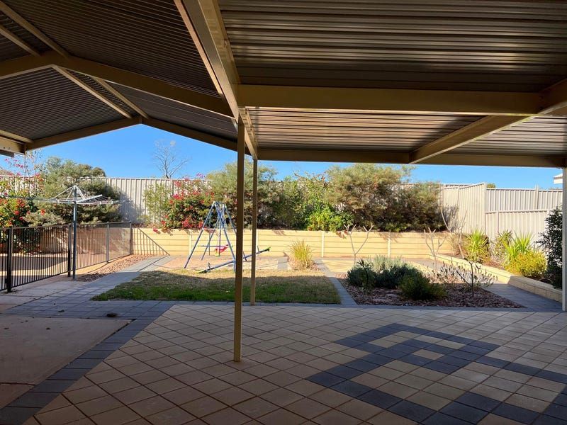 16 Melaleuca Court, Roxby Downs SA 5725, Image 1