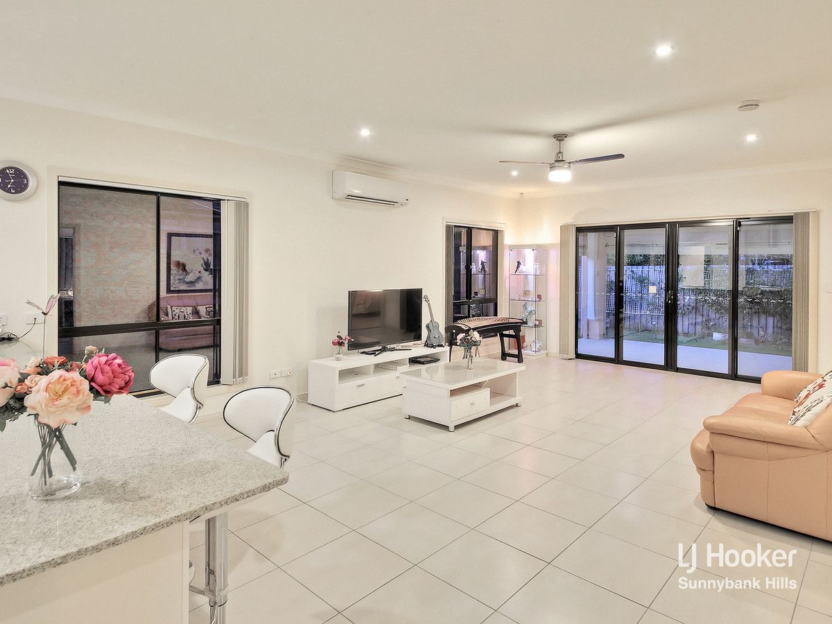 11 Colebrook Crescent, Doolandella QLD 4077, Image 0