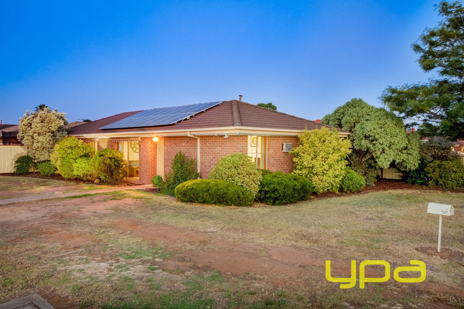 7 Walsingham Crescent, Kurunjang VIC 3337, Image 1