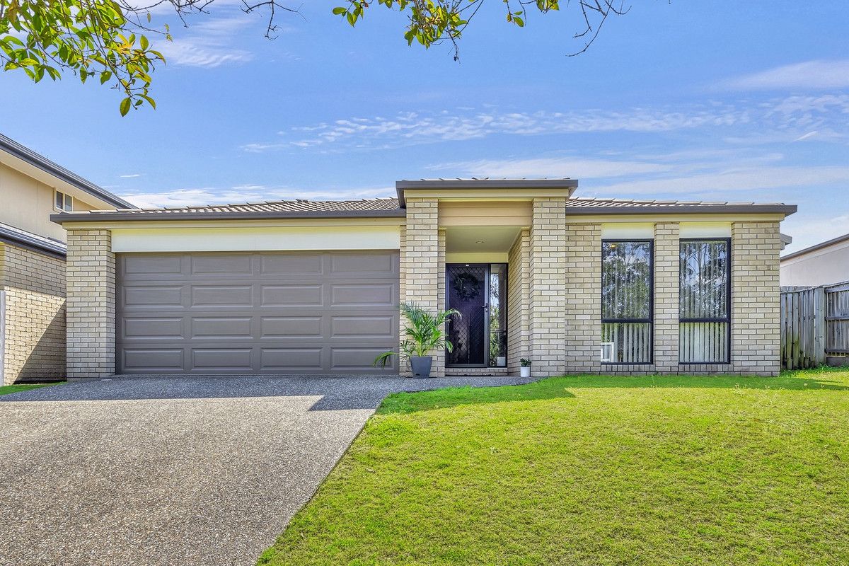 27 Barradeen Crescent, Pacific Pines QLD 4211, Image 2