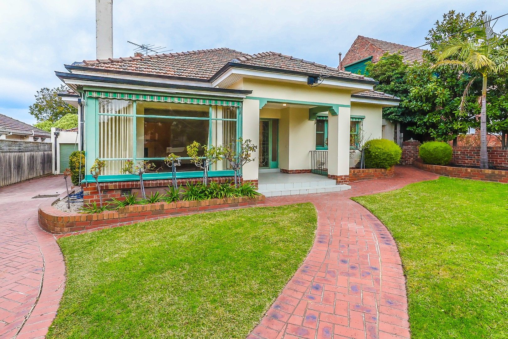 18 Finsbury Way, Camberwell VIC 3124 House For Rent 1,050 Domain