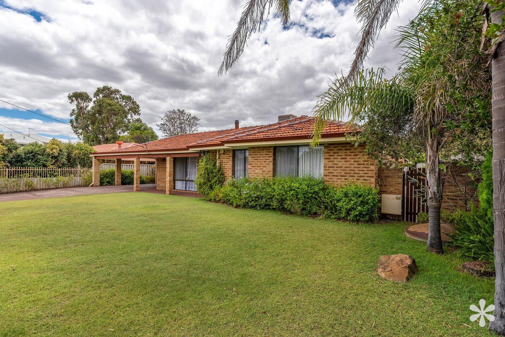 3 bedrooms House in 144 Rostrata Ave WILLETTON WA, 6155