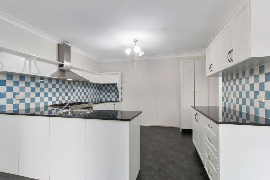 298 Prairie Vale Road, Prairiewood NSW 2176 House For Rent 880